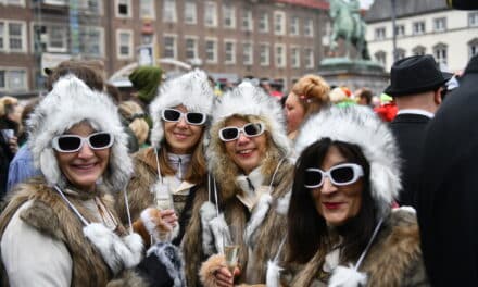 Positive Bilanzam Altweiber — ausgelassene Stimmung in der Altstadt