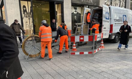 Bagger zerstört Inernet-Kabel auf der KÖ