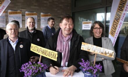 Unterstützung für Schülerinnen und Schüler beim Berufseinstieg