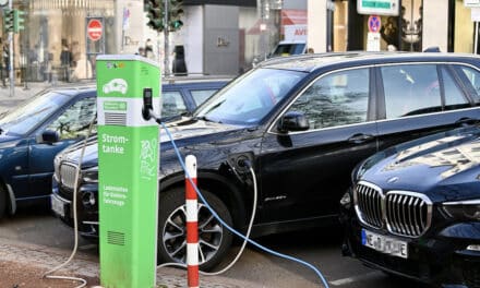 Anpassungen beim Parken von Elektrofahrzeugen