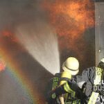 Gerresheim Mehrere brennende PKW im Freien