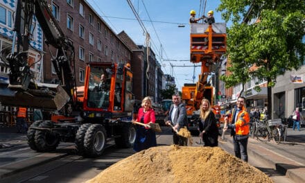 Spatenstich für den barrierefreien Ausbau der Haltestelle „Dreieck“