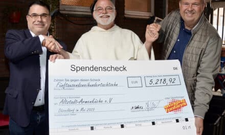 Swinging Funfares spenden Reinerlös der „Düsseldorfer Nächte“