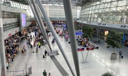 Flughafen Düsseldorf startet erfolgreich in die Sommerferien