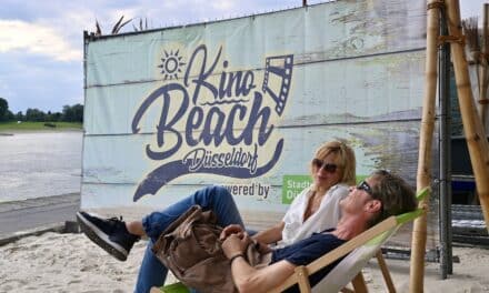 Urlaubsfeeling vor einzigartiger Kulisse im Kino Beach Düsseldorf