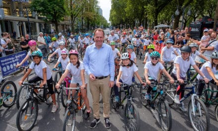 Finale des Petit Départ war Höhepunkt beim Radrennen “Rund um die Kö”