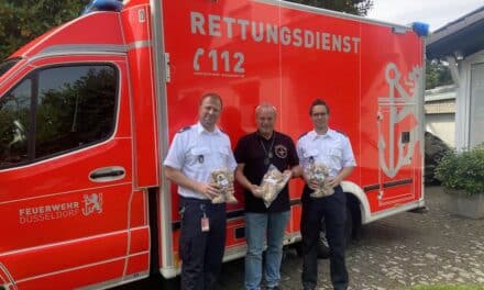 Feuerwehr erhält Seelentröster für ihre kleinsten Patienten