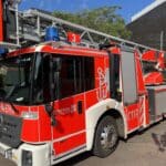 Zimmer in Vollbrand – Feuerwehr Düsseldorf rettet Bewohner und löscht Feuer zügig