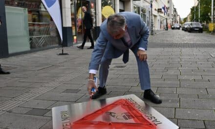 Herbert Reul gibt Startschuss für Schwerpunktaktion gegen Taschendiebstahl