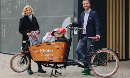 Lastenräder für den Kindertransport ergänzen ab sofort das Mobilitätsangebot an den Lastenrad-Automaten