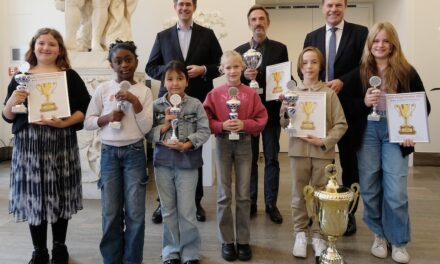 Gewinner des Gerresheimer Radschlägerturniers im Rathaus geehrt