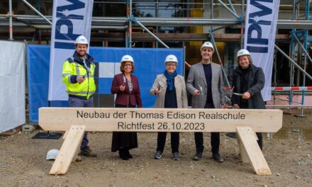 Richtfest für den Neubau der Thomas-Edison-Realschule