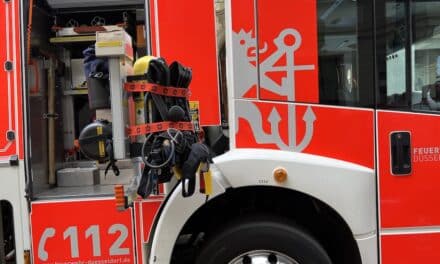 Feuer in Notunterkunft in Düsseldorf – Schlimmeres durch schnelle Feuerwehrmaßnahmen verhindert