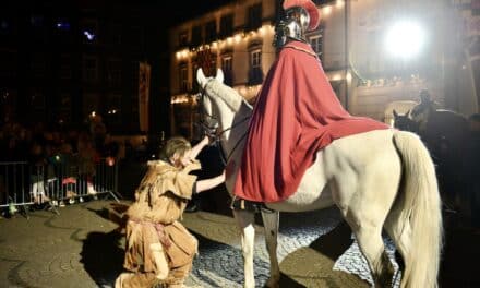 St. Martin reitet wieder durch die Stadt