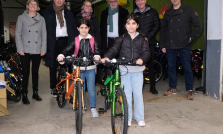 2.000 Fahrräder für Düsseldorfer Schülerinnen und Schüler