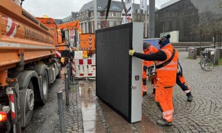 Neues Elektronisches Parkleitsystem am Grabbeplatz