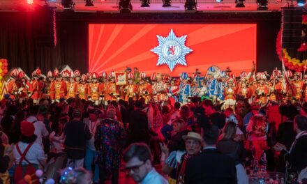 Große Kostümsitzung der Prinzengarde der Stadt Düsseldorf entführt ins Disney-Universum im Hilton Hotel