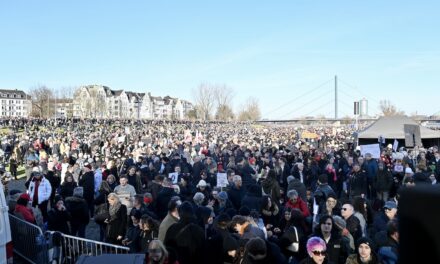 Demonstrationsgeschehen in der Landeshauptstadt – 100.000 Teilnehmende – Friedlicher Verlauf – Erhebliche Verkehrsbeeinträchtigungen