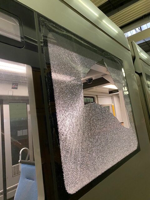 Schwerer Vandalismus in Bussen und Bahnen – Rheinbahn setzt Belohnung aus