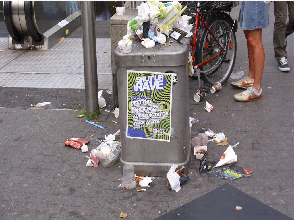 Herkömmliche Abfallbehälter Foto: LOKALBÜRO