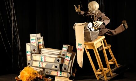 Bürokratie zerstört Kultur: Marionetten-Theater in finanzieller Notlage