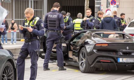 Verbotenes Tuning, Drogentests und überfälliger TÜV: Düsseldorfer Polizei nimmt am “Car-Freitag” die Tuning-Szene ins Visier