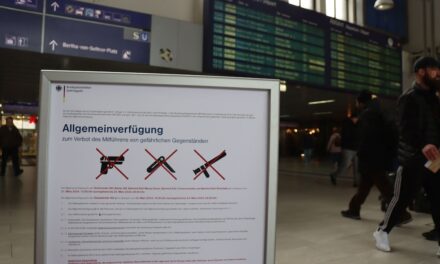 Düsseldorf Hauptbahnhof — 18-Jähriger greift Bundespolizisten an