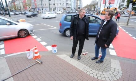 Mehr Sicherheit durch Sichtbarkeit: Roteinfärbung von Radfahrfurten im Testfeld Lastring