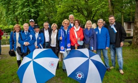 Blitzsieg bei der Blau-Weiss Fuchsjagd: Walter Schmitz triumphiert erneut