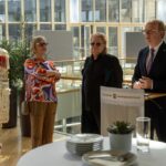 Skulptur aus Gesetzen: Landtag übernimmt Kunstwerk von HA Schult