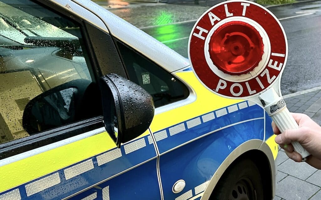 Flucht vor Verkehrskontrolle in der Stadtmitte – 29-Jähriger ohne Fahrerlaubnis und mutmaßlich unter Drogeneinfluss