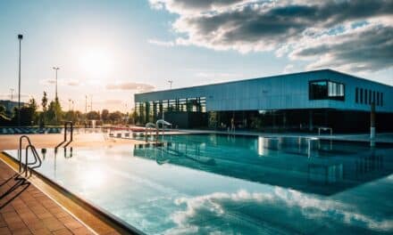 Bädergesellschaft Düsseldorf mit Sommersaison 2024 zufrieden – Pilotprojekt im Rheinbad erfolgreich