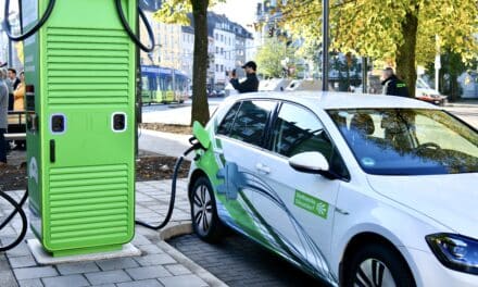 Mobilitätsstation Schloßstraße mit Superschnellladesäule eröffnet