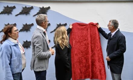 Einweihung der Prinzenpaar-Plakette an der „Närrischen Ruhmesmeile“ in Düsseldorf
