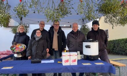 Mistelzweige und Apfelpunsch für das Hospiz
