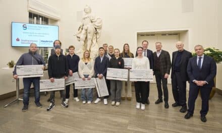 Rennsport-Kanutin Chelsea Roussiekan und Boxer Mohamed Al Manouchi sind Düsseldorfs Juniorsportler des Jahres 2024