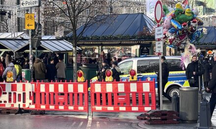 Düsseldorfer Weihnachtsmarkt: Polizeifahrzeuge sollen Attentätern trotzen