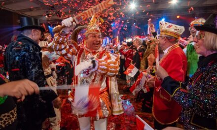 „Düsseldorf Helau“: Jubiläums-Fernsehsitzung begeistert mit abwechslungsreichem Programm