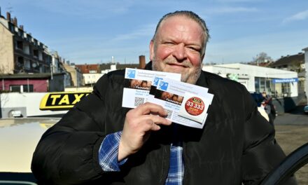 Taxifahrer verteilen wieder Kondome an Karnevalstagen