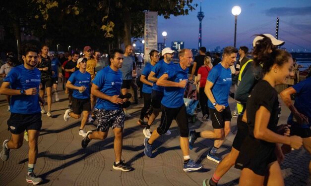 Ein Laufevent in besonderem Ambiente: Der erste Night Run begeistert Düsseldorf