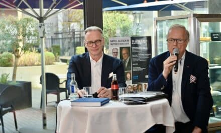 Heribert Klein talkte mit Messe-Chef Wolfram Diener beim 20. Kaffee-Klatsch im Mutter Ey Kunst Kaffee in der Düsseldorfer Altstadt im Andreas Quartier