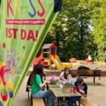 KRASS e.V. – Kulturelle Bildung für Kinder und Jugendliche fährt nach der Winterpause wieder zu Düsseldorfer Spielplätzen