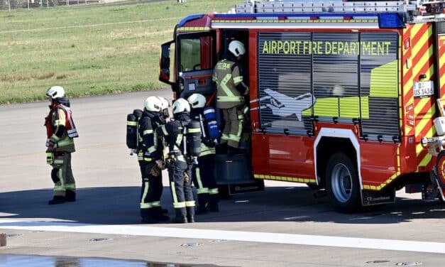 Schlagkräftiges Zusammenspiel: Großübung „Victor 2025“ simuliert Flugzeugkollision am Düsseldorfer Flughafen