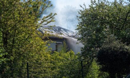 Brand in leerstehender Villa in Düsseldorf Ludenberg