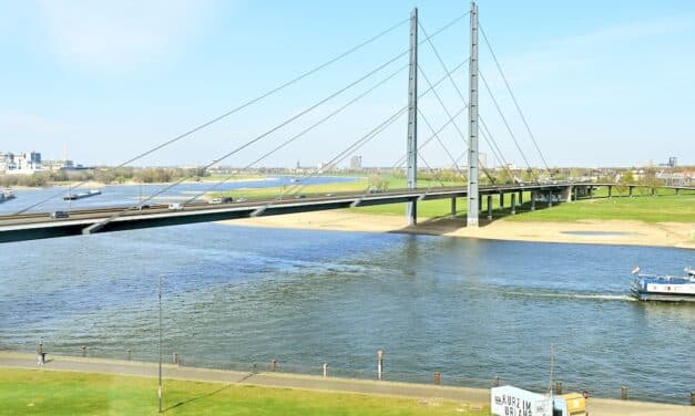 Rheinkniebrücke wegen Vermessungsarbeiten eine Nacht gesperrt