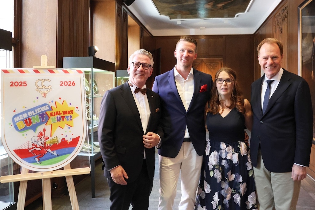 CC-Präsident Lothar Hörning , das neue Prinzenpaar Marcus Hülscher und Nicole Nothen und Oberbürgermeister Dr. Stefan Keller