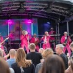 Galopprennen und Party: Mittsommer-Renntag in Düsseldorf