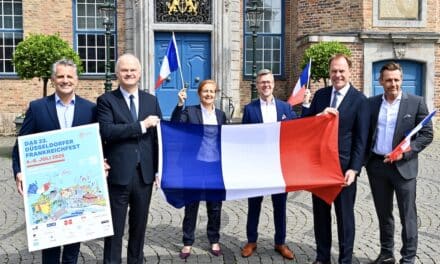 Frankreichfest 2025: Düsseldorf wird wieder zu „Petit Paris“ – Genuss, Oldtimer und Musik vom Feinsten