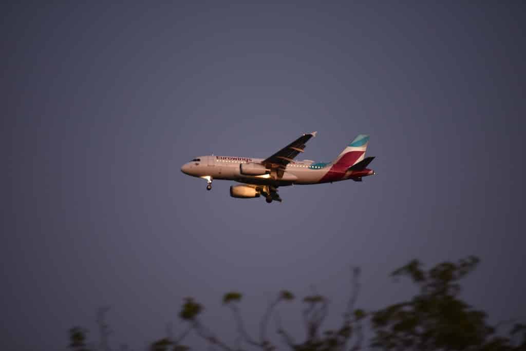 Hochbetrieb im Sommer – der Flughafen Düsseldorf erwartet über 23.000 Starts und Landungen in den Ferien. © Lokalbüro