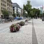 Corneliusplatz jetzt autofrei – Blumen statt Parkplätze
